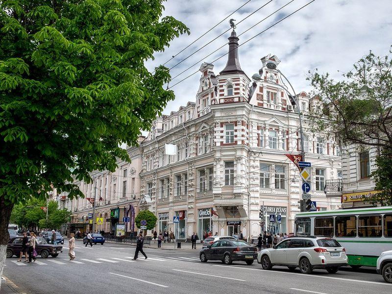 Рост аренды жилья в туристических городах летом 2025